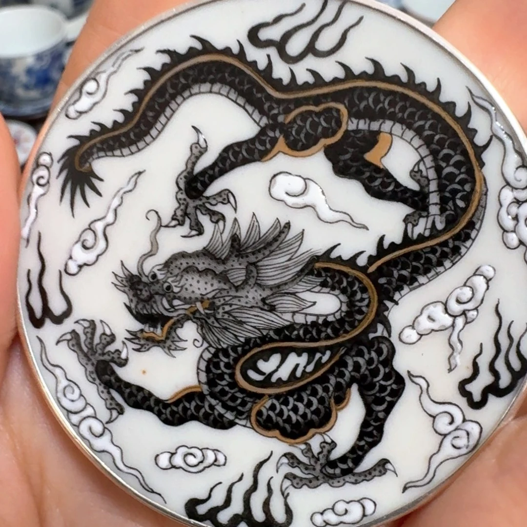狂***纪瓷片墨彩黑金龙挂件