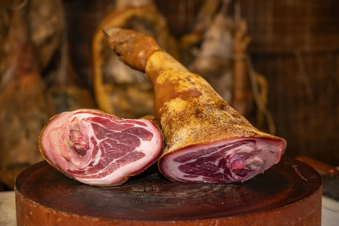 云南特产陈姐山咔咔跑山猪火腿猪蹄(直播间一物一拍)