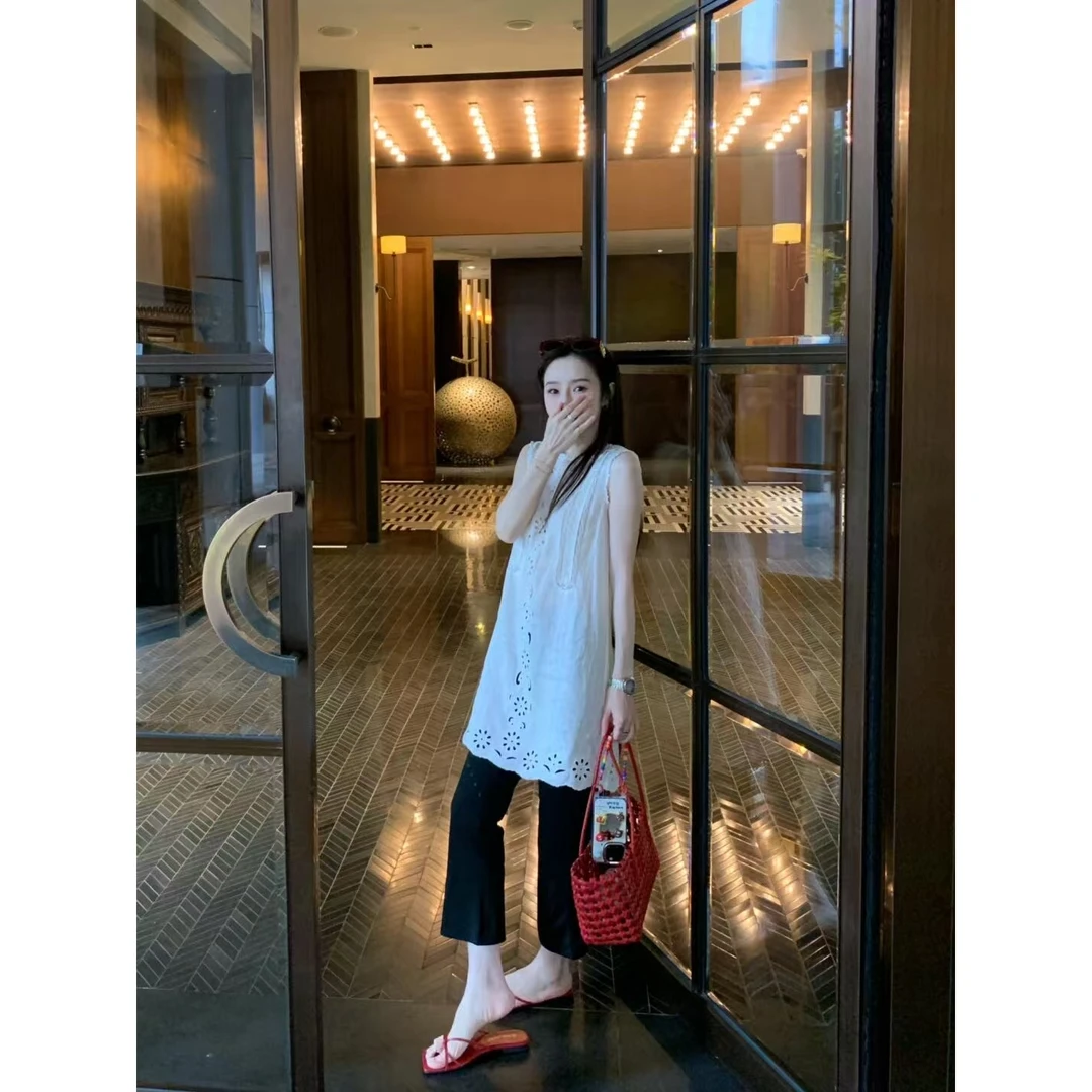 大方得体穿搭一整套法式白色镂空长款上衣夏季女显瘦微喇裤两件套