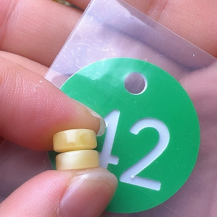 蜜蜡裸石未镶嵌天**清8m m