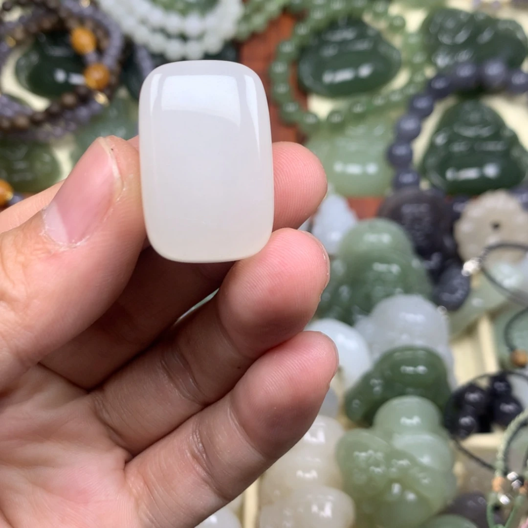 【闪购商品】颈饰未镶嵌和田玉