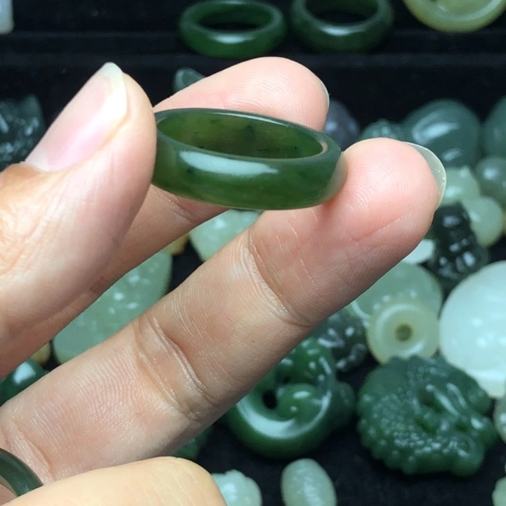 【闪购商品】和田玉（糖玉）未镶嵌颈饰冬**曹