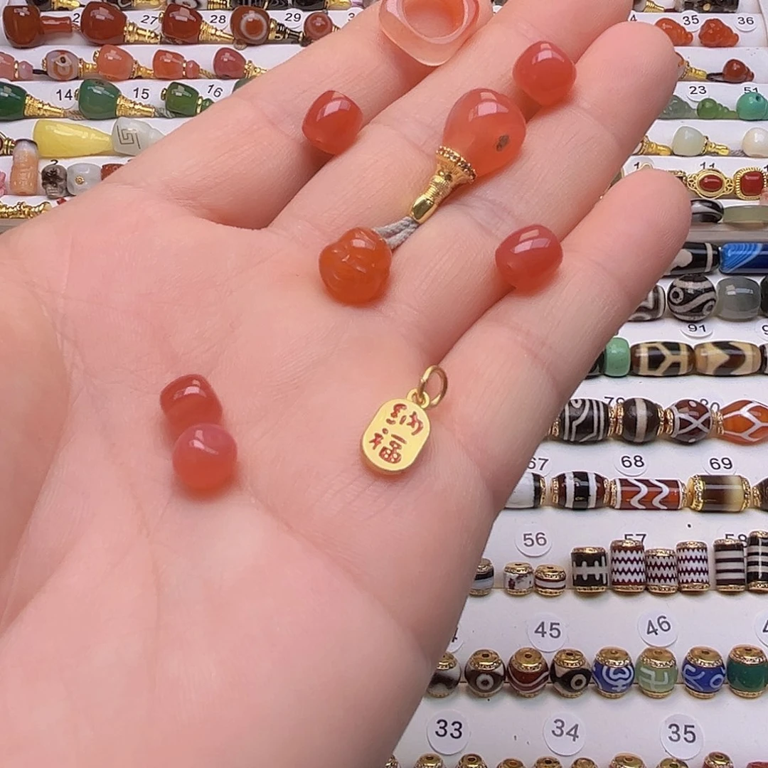 琦****玛瑙/玉髓未镶嵌颈饰