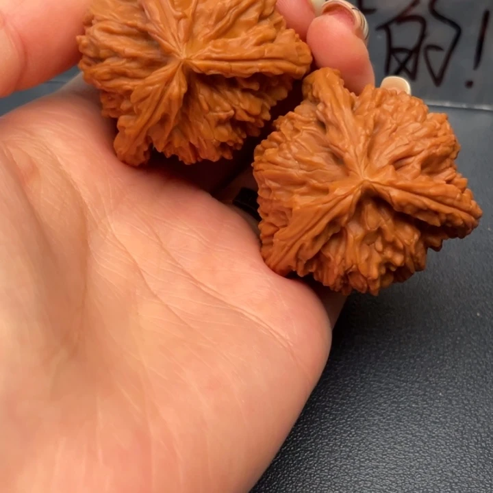 抖***六吊坠文玩核桃白狮子