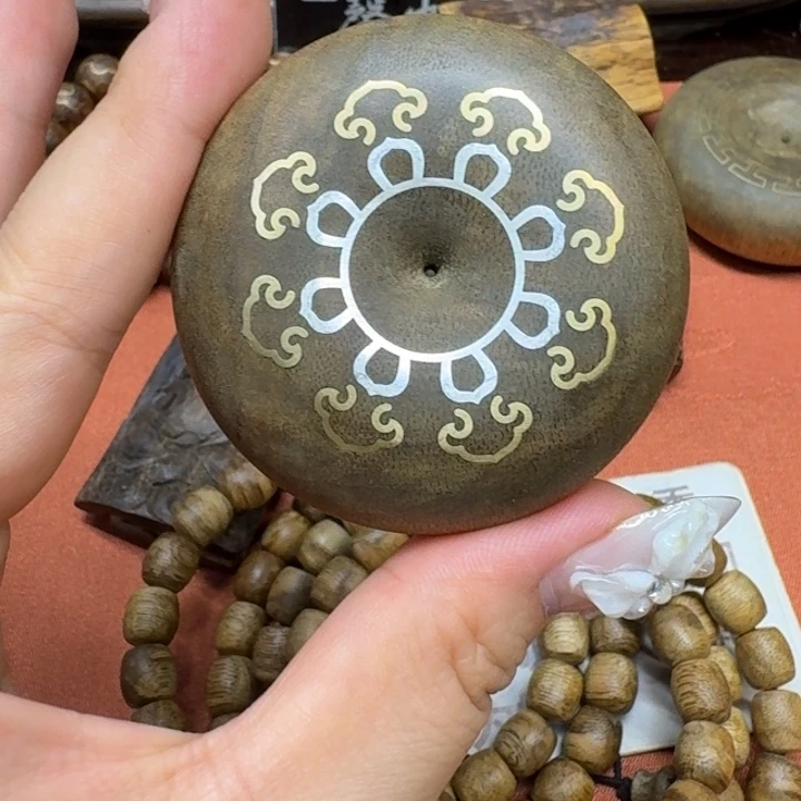 大叶紫檀（黑酸枝木类）