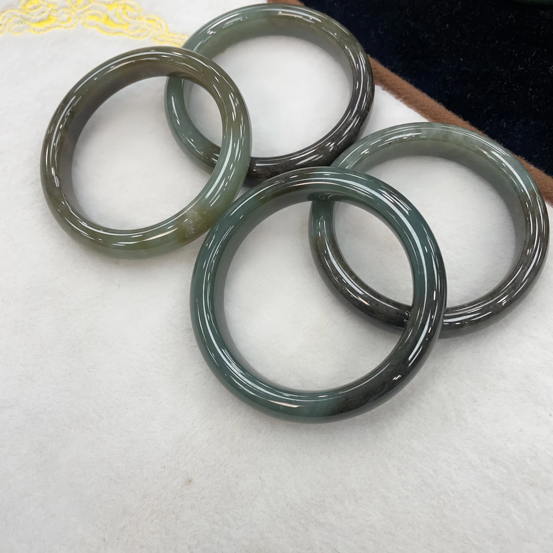和田玉且末料手镯（多样性发其一）有纹有裂带瑕z颜色随机