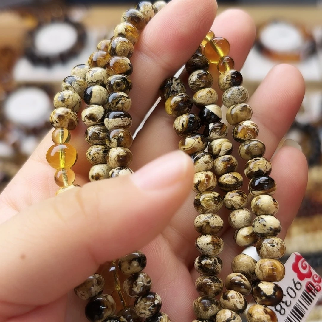 琥珀未镶嵌裸石七90384