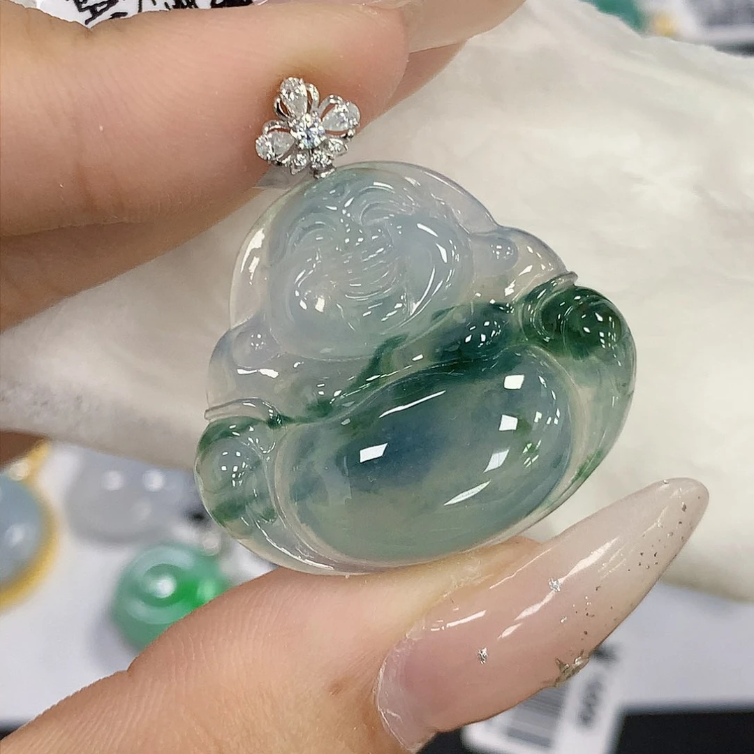 颈饰18K金镶嵌翡翠