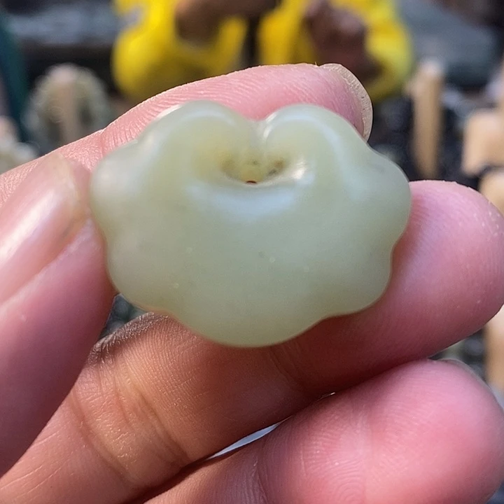 和田玉（糖玉）未镶嵌挂件