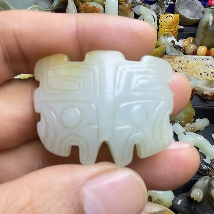 颈饰未镶嵌和田玉