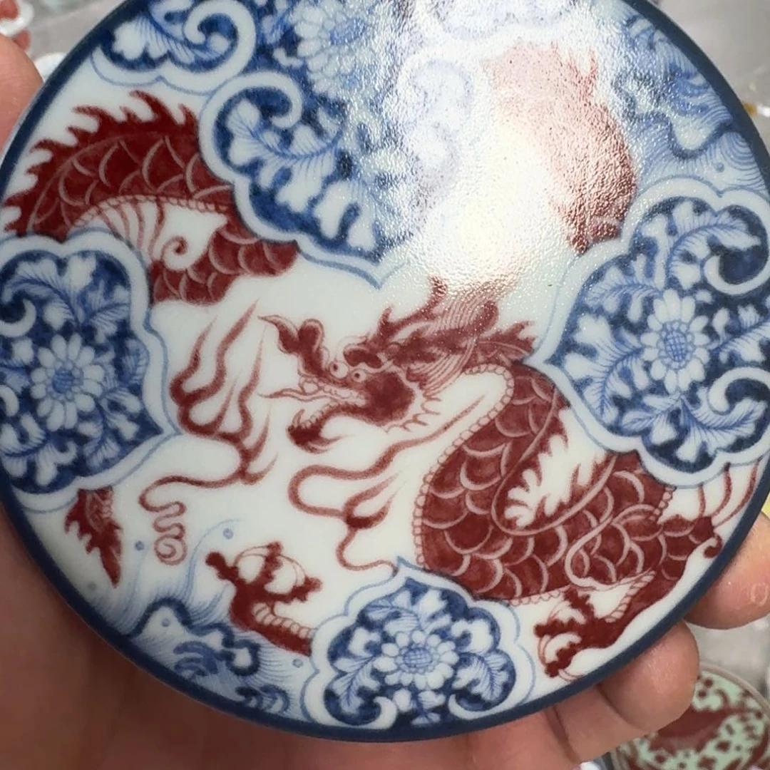摆件青花釉里红如意穿花龙盖置