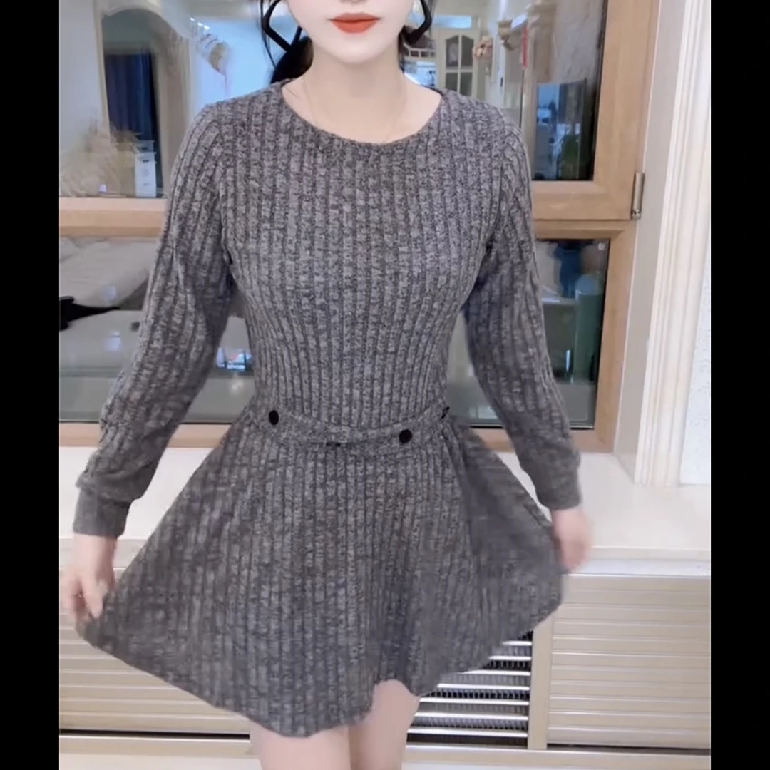 冬季新款时尚百搭气质显瘦圆领针织收腰中长款连衣裙女洋气内搭