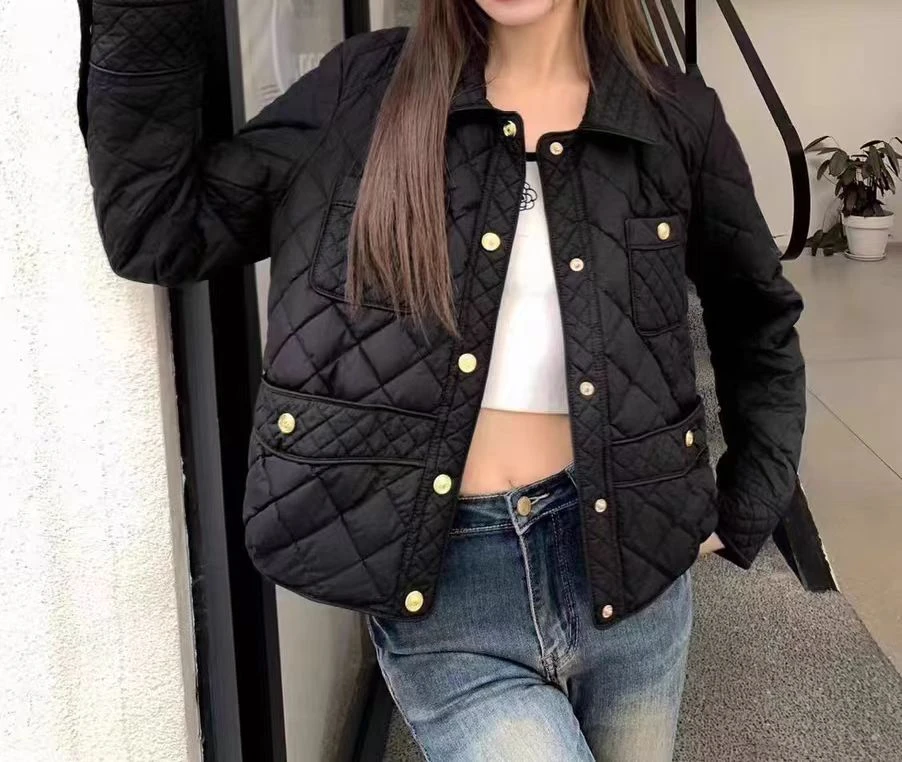 230803-DQ黑色翻领菱格短款外套