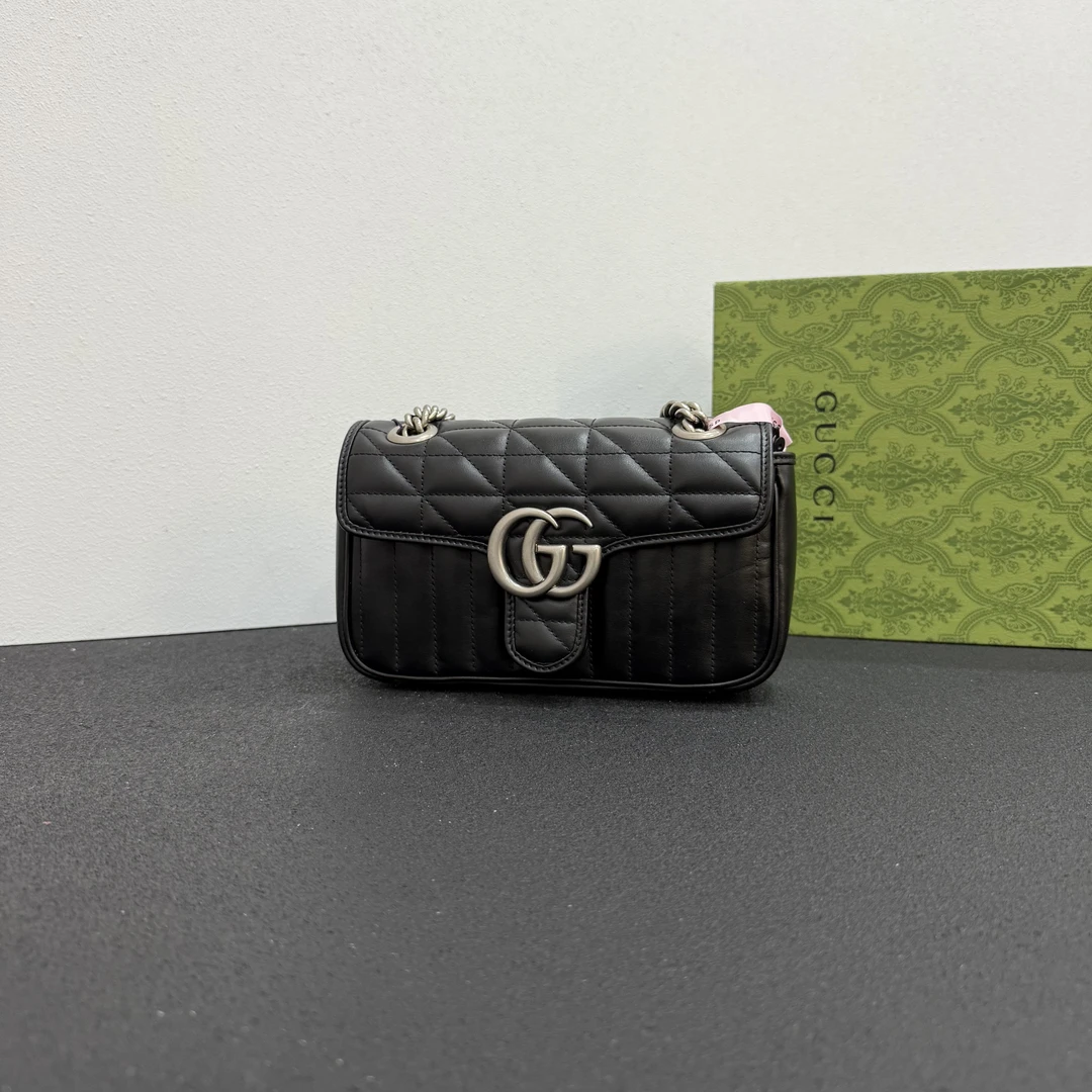 未使用 GUCCI/古驰 壹所奢品/GUCCI 马蒙22 黑银 闲置 单肩包中秋