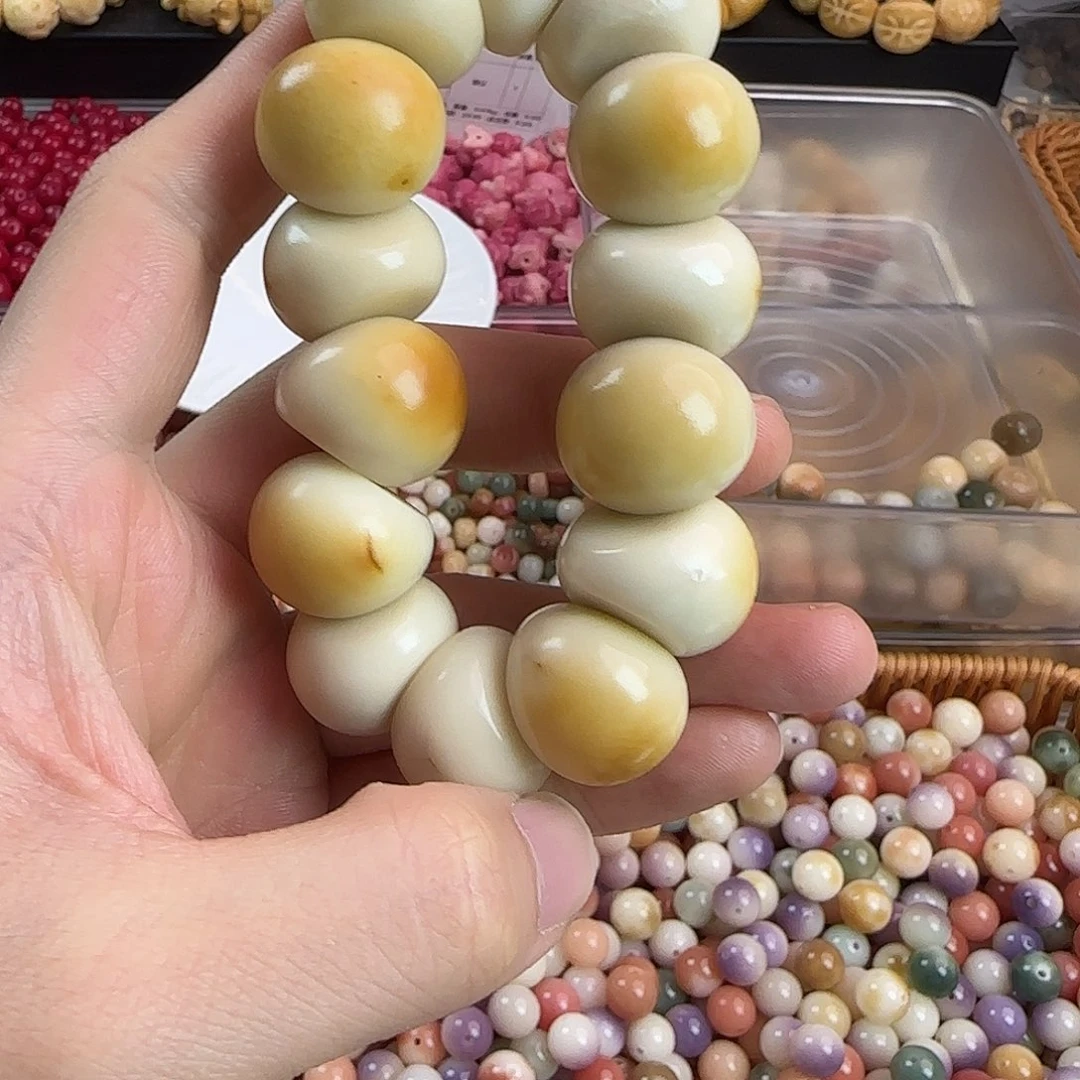 菩提根/象牙果手串微瑕疵炭烤蒜瓣大肠手串一条
