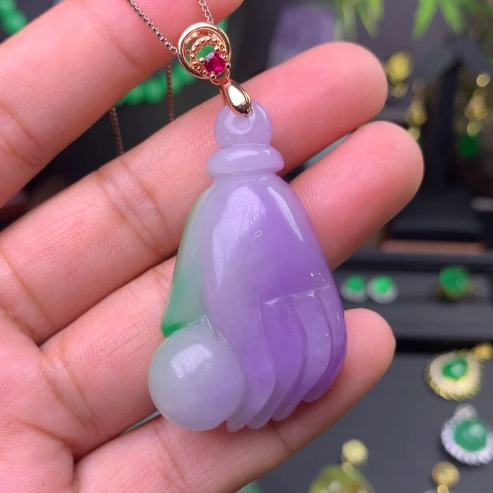翡翠未镶嵌吊坠(赠链)