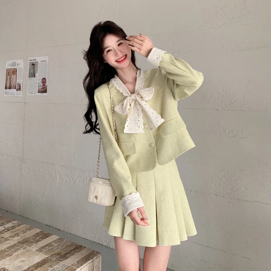 黄色法式减龄两件套女2025春季新款蝴蝶结系带西装外套百褶裙套装