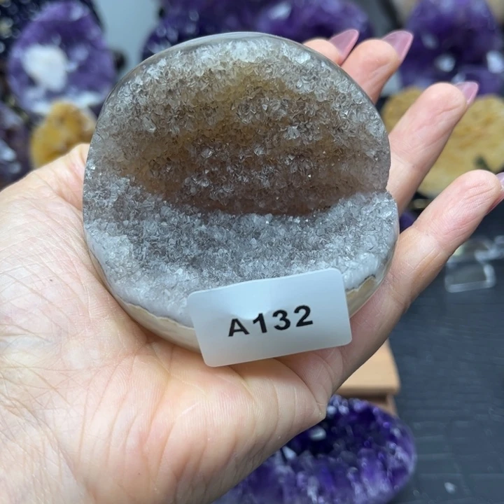 未镶嵌水晶大型摆件（非配饰）