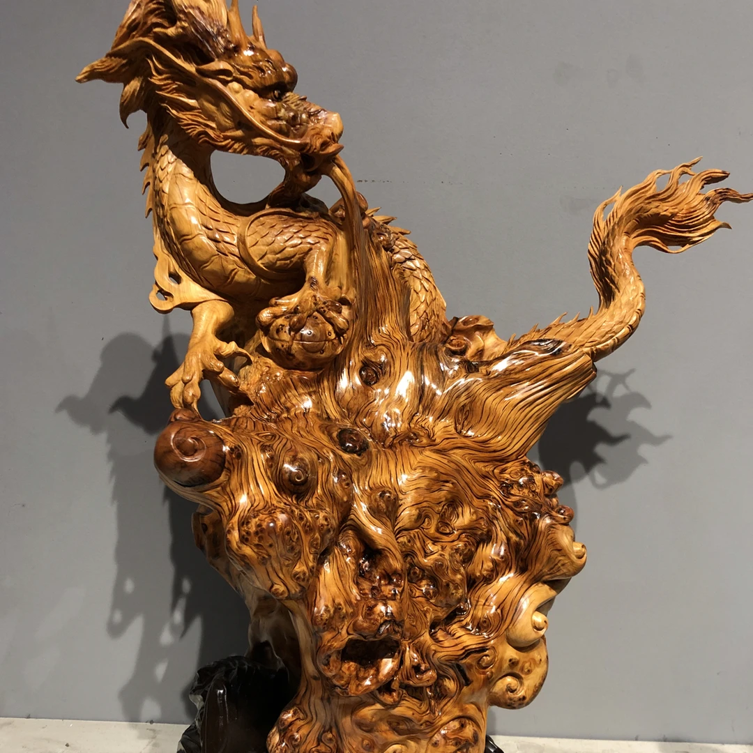 精品太行崖柏龙摆件