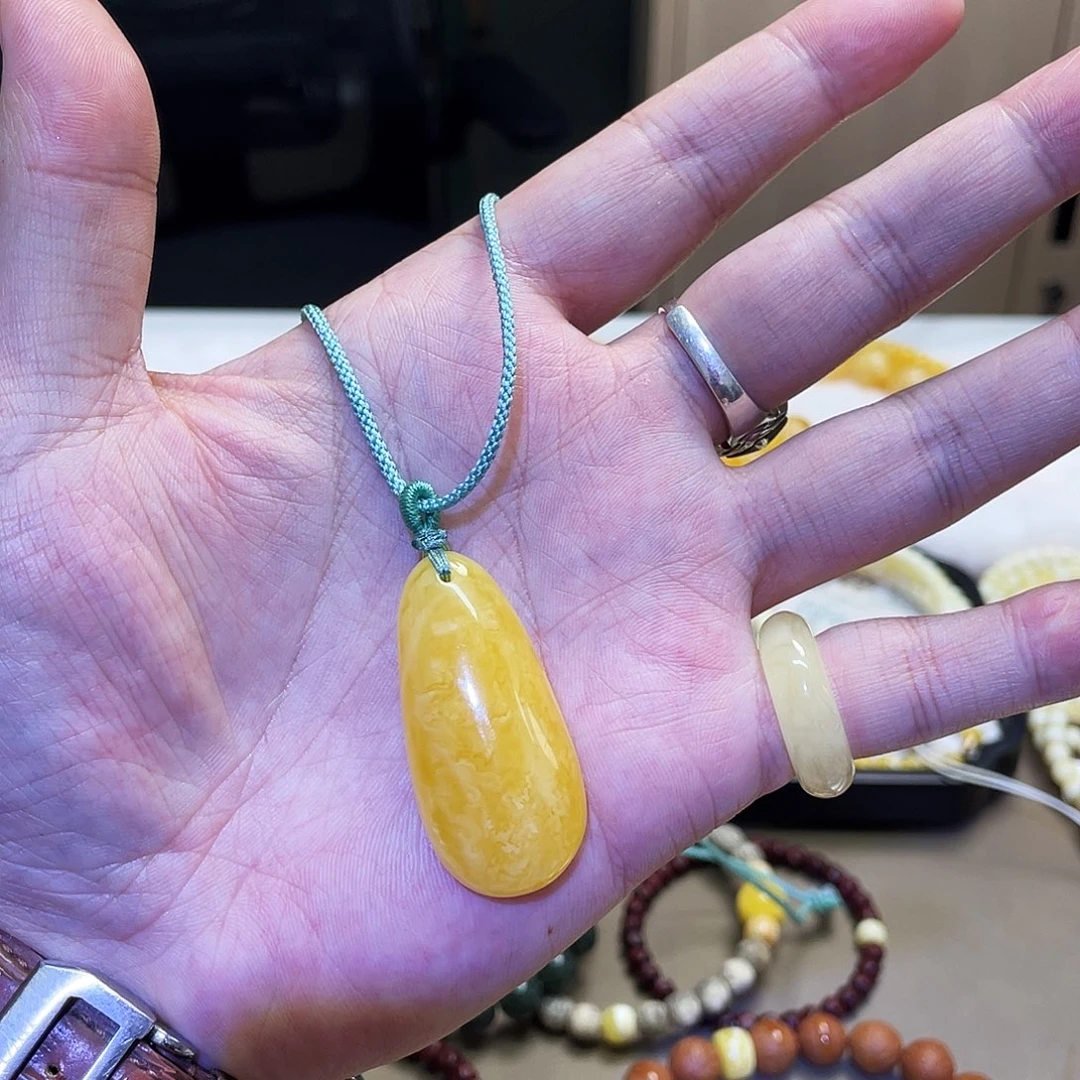 蜜蜡未镶嵌手串水滴吊坠