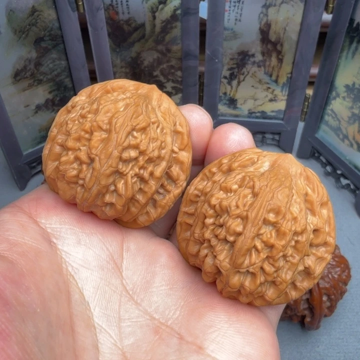 文玩核桃吊坠望岳42