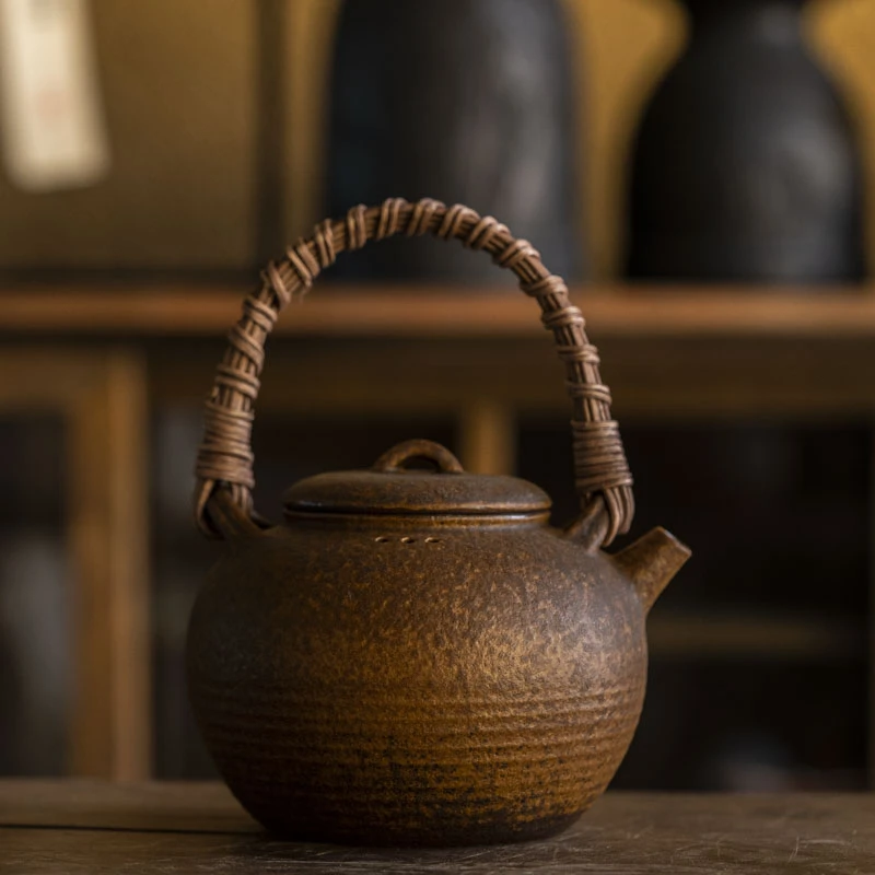 酱釉圆融提梁壶 ZHXJ399-13