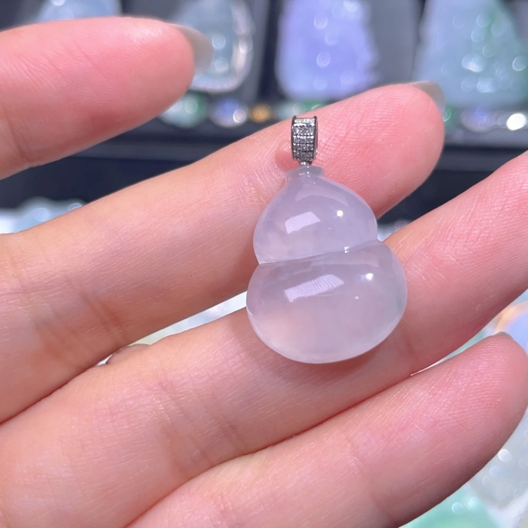 颈饰18K金镶嵌翡翠翡翠