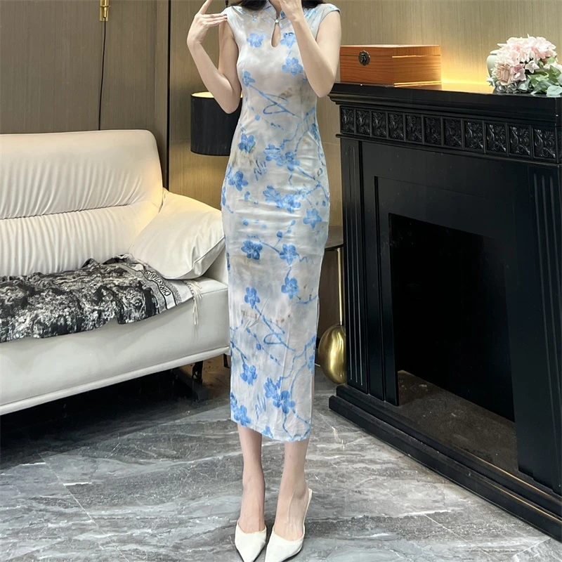 气质女人味轻奢立领镂空飞飞袖烧花扎染蓝茵蝴蝶显瘦开衩连衣裙