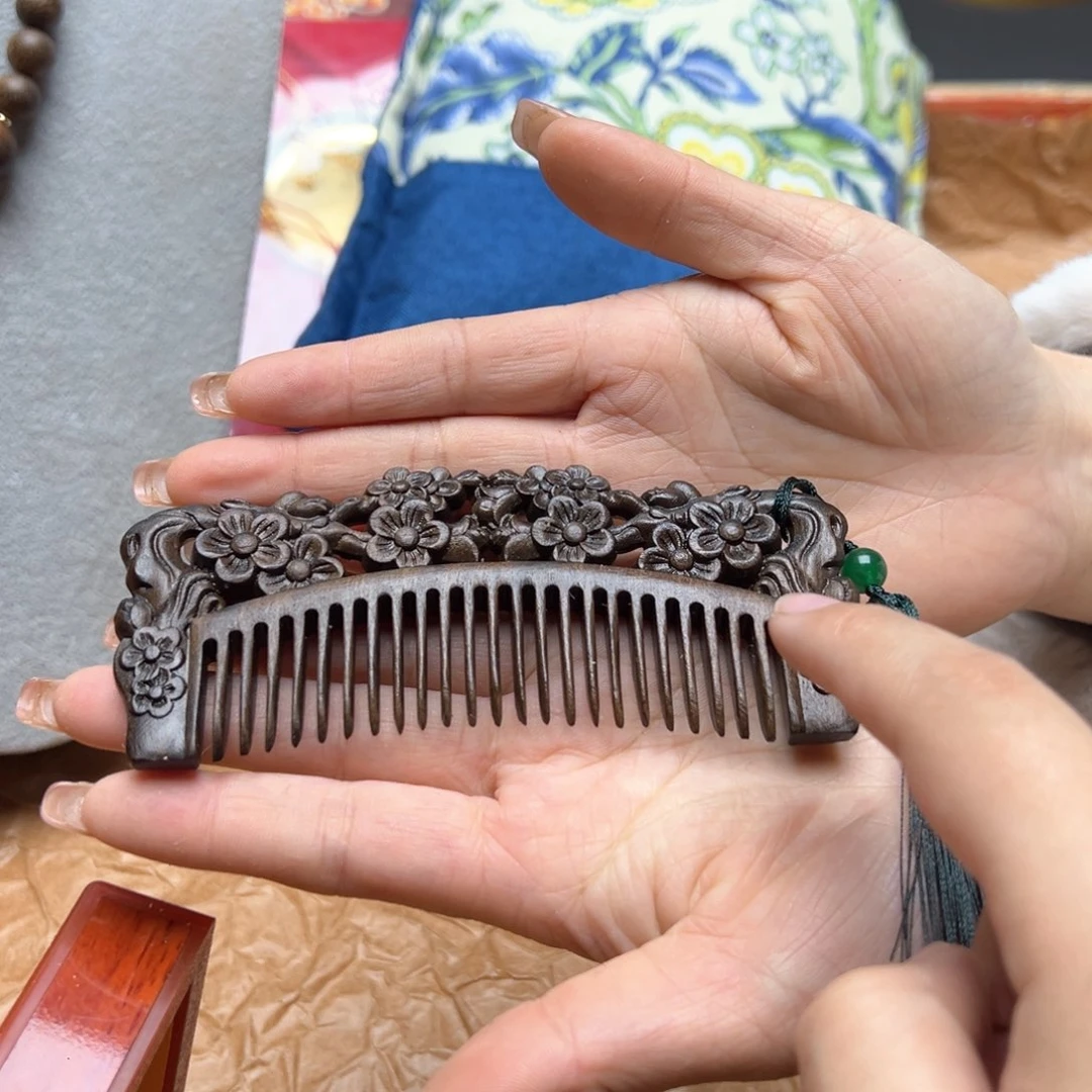 大叶紫檀（黑酸枝木类）