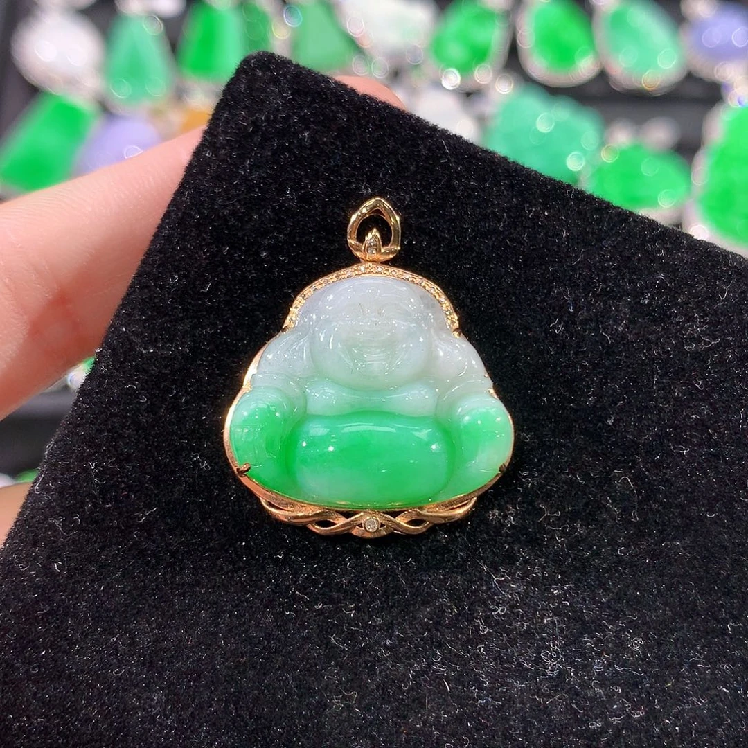 翡翠18K金镶嵌颈饰