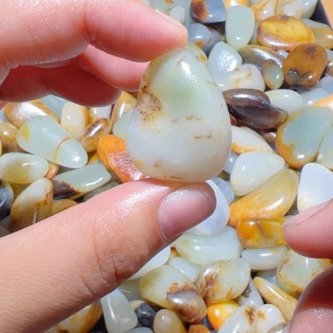 和田玉（子料）未镶嵌颈饰12.3克