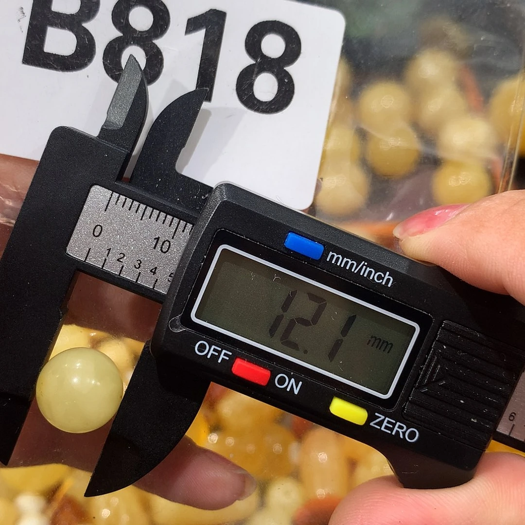 未镶嵌琥珀珠宝奇石