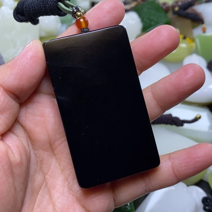 美***星和田玉未镶嵌颈饰