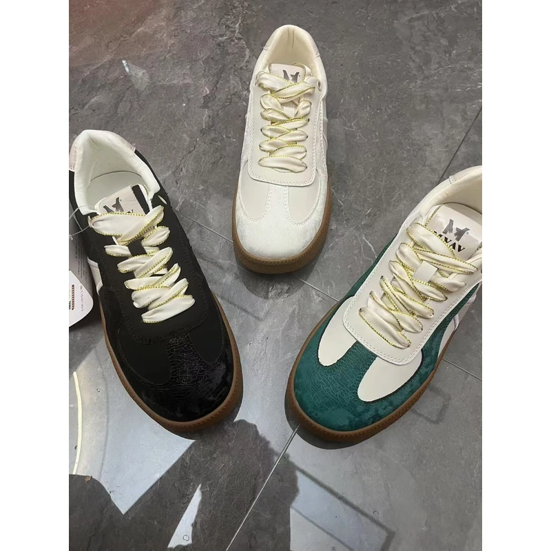 （星光梦境）2025新款户外休闲鞋板鞋运动时尚百搭德训鞋女鞋60726