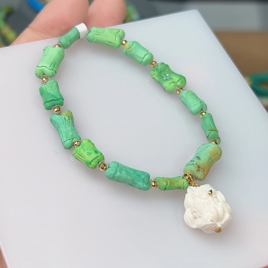 绿松石珠宝奇石18K金镶嵌