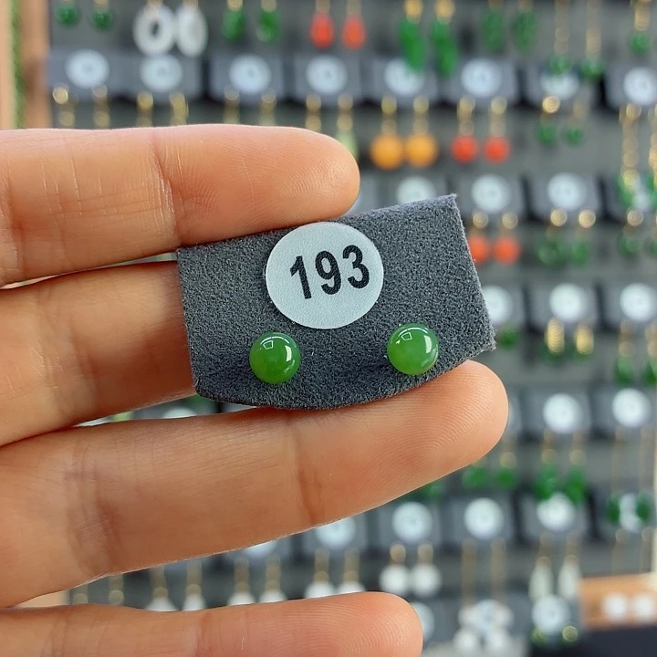 和田玉18K金镶嵌耳饰