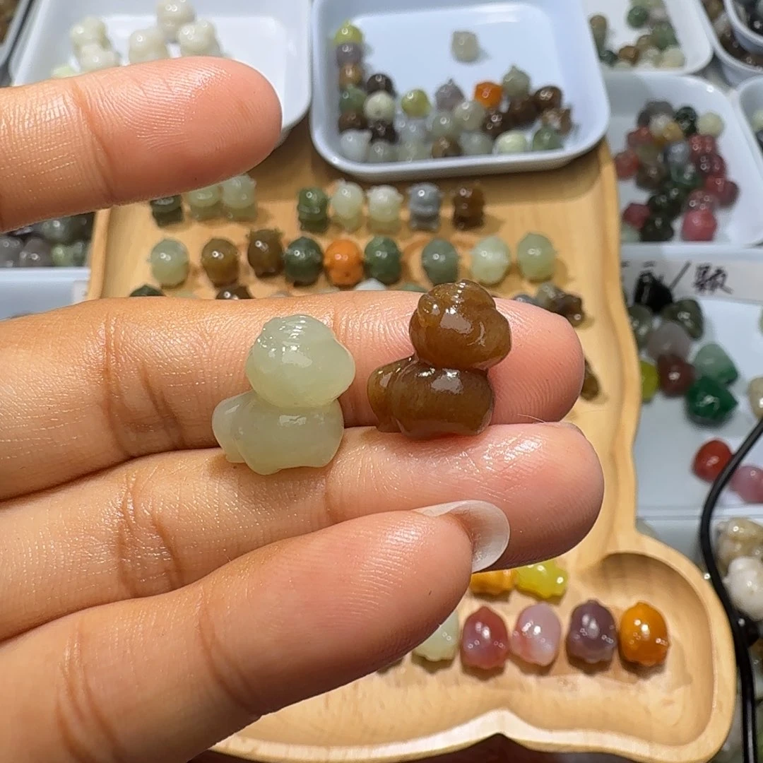 用***2和田玉未镶嵌珠宝奇石