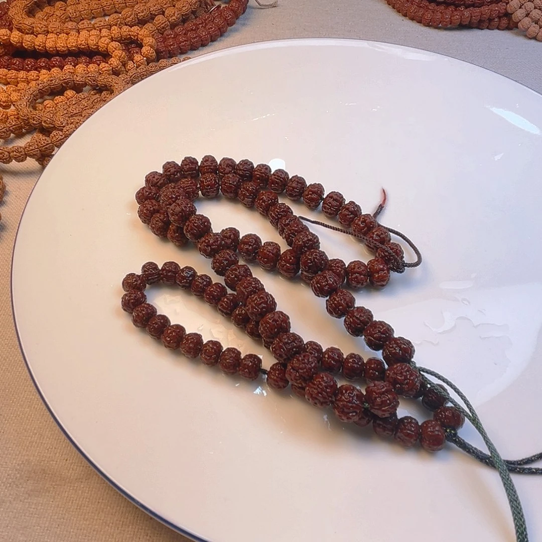 吊坠柏香籽/百香籽S****a哈哈哈哈哈哈哈哈哈哈哈