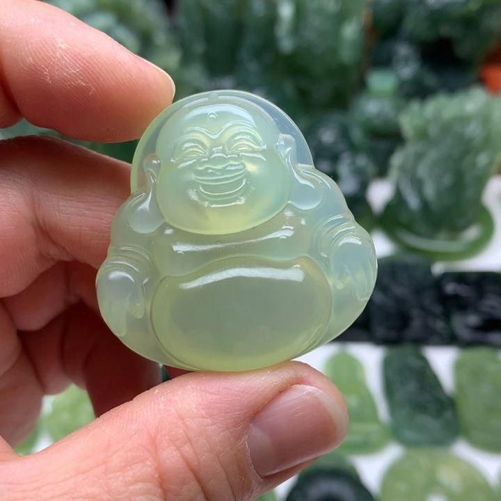 蛇纹石玉颈饰未镶嵌