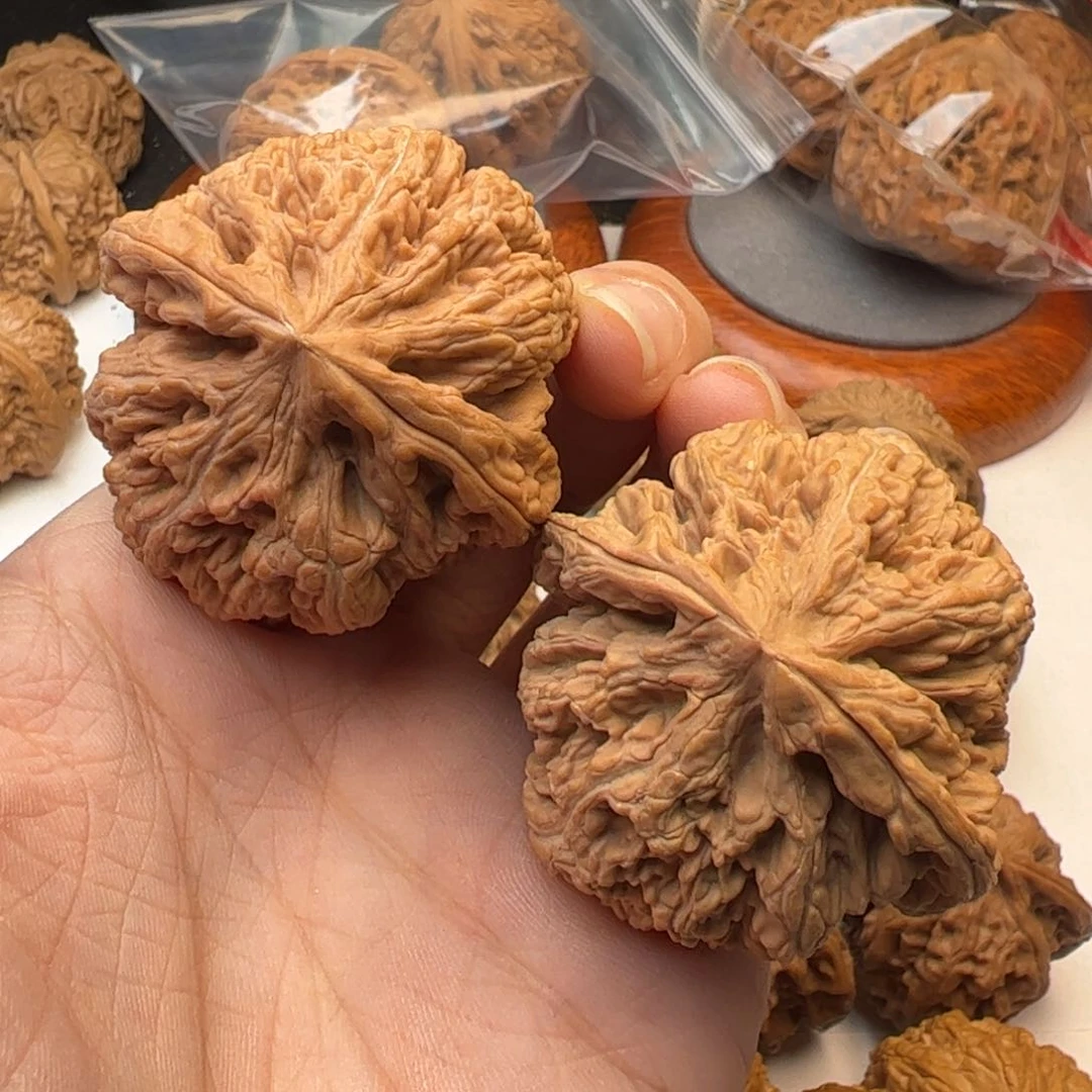文玩核桃吊坠43粗筋全品