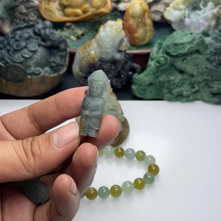 定制翡翠未镶嵌韦陀