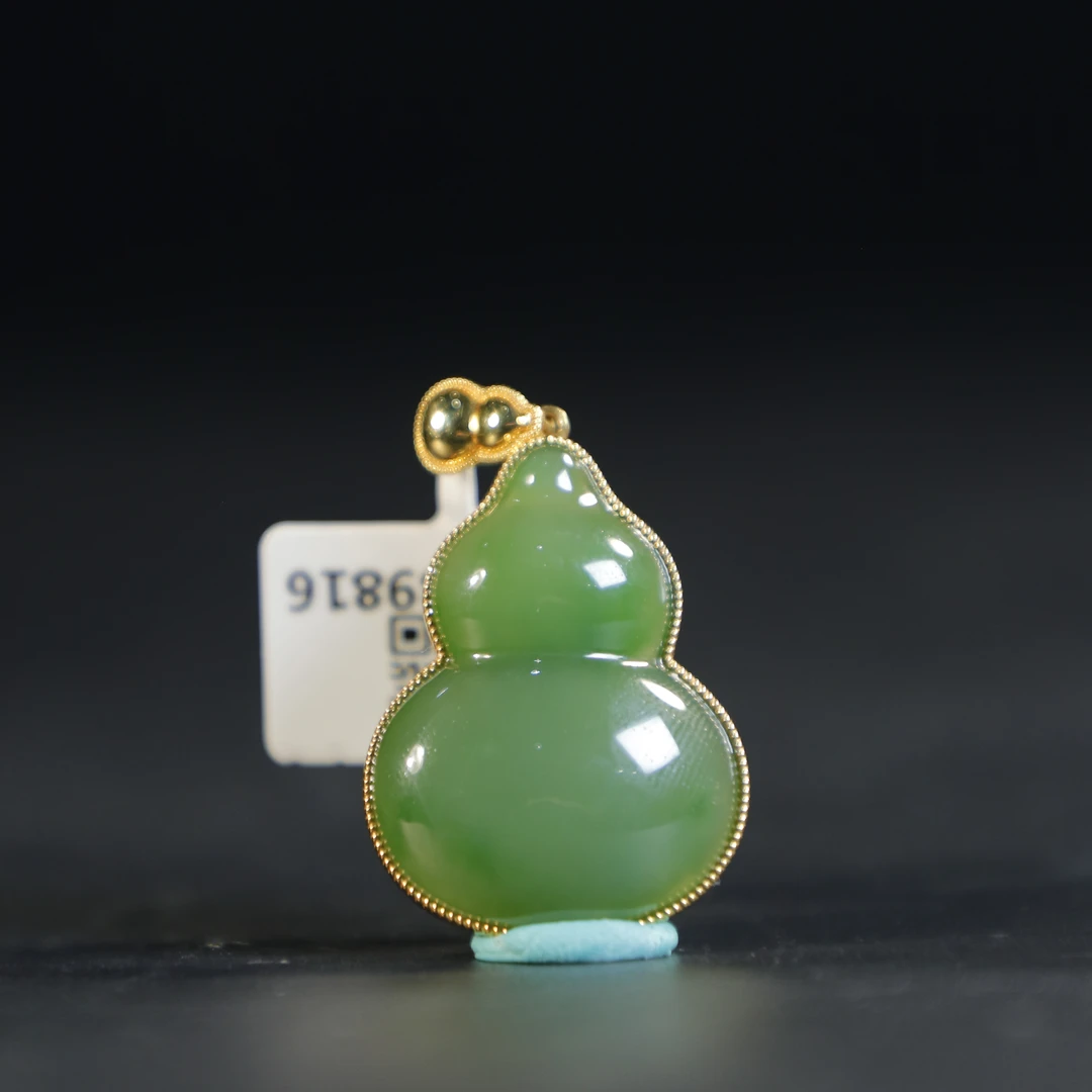 lot8835 和田玉碧玉葫芦挂坠/云南典藏