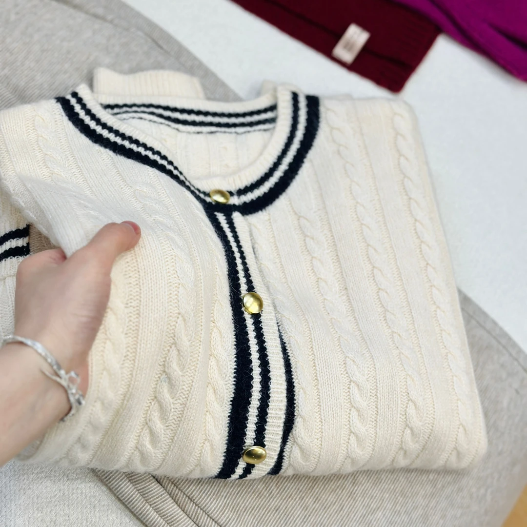 【小香风开衫】时尚撞色圆领开衫小金扣麻花洋气白色百搭羊毛上衣春