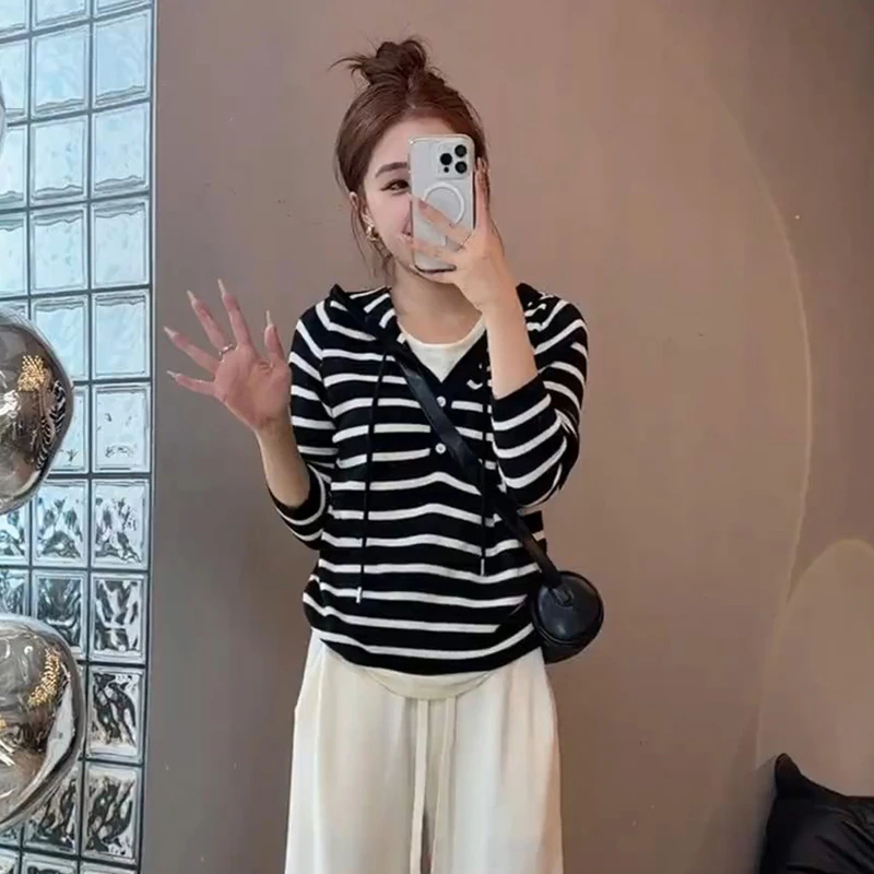 韩版简约百搭显瘦条纹假两件连帽针织衫女夏季新款百搭长袖短上衣