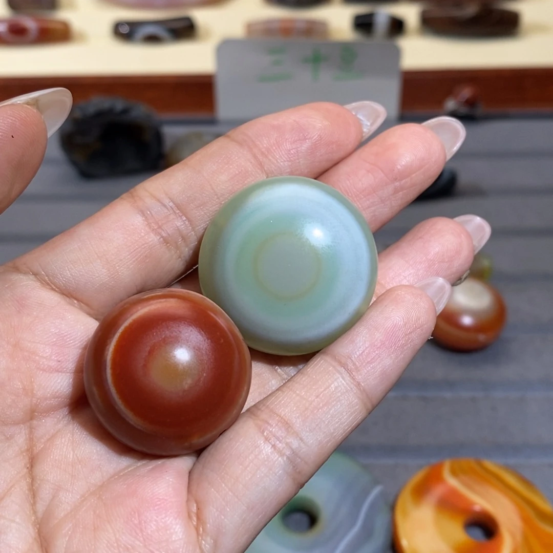 玛瑙/玉髓颈饰未镶嵌孟*。