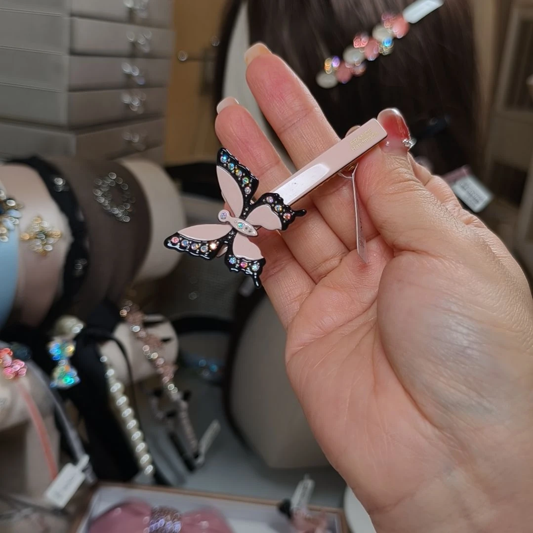 皮质铁合金鸭嘴夹