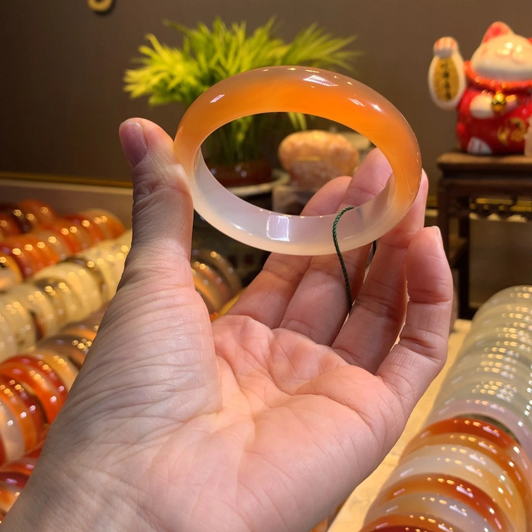 玛瑙/玉髓未镶嵌手镯28号不退换有飘沙