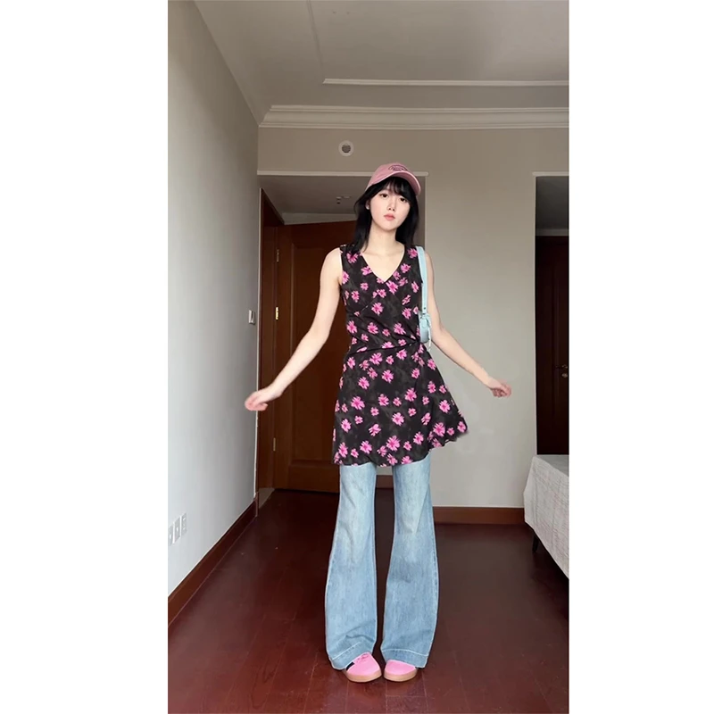 复古甜辣妹黑色V领碎花吊带背心女2025夏收腰显瘦中长款无袖上衣