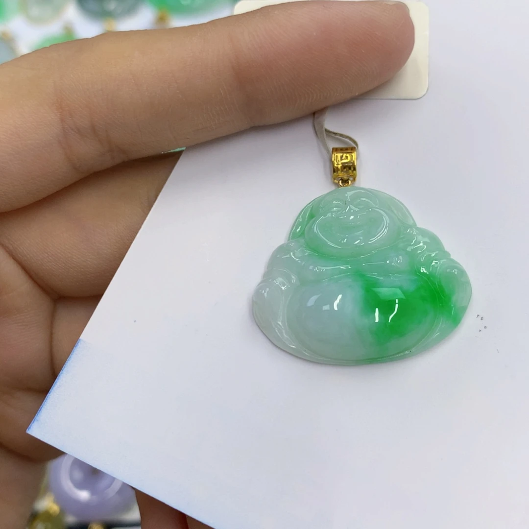 翡翠18K金镶嵌颈饰翡翠