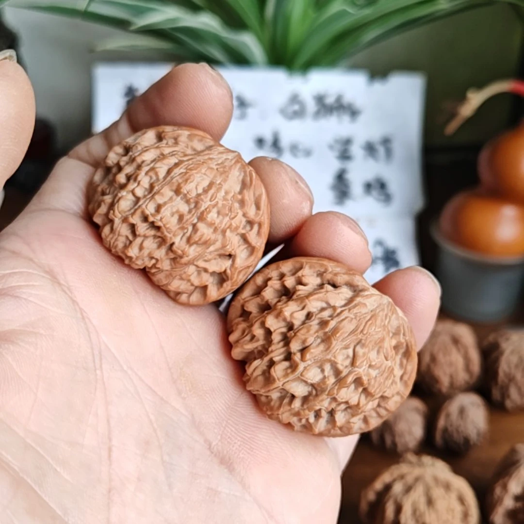 41尺全品蝴蝶磨盘，尖有小米粒黄点，介意勿拍